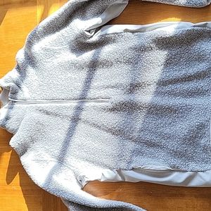 Lululemon Light Grey Quarter Zip Fleece Men's Size M, Excellent Condition